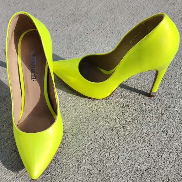 Shoes Andrea size 8 color Neon - Picture 2 of 7